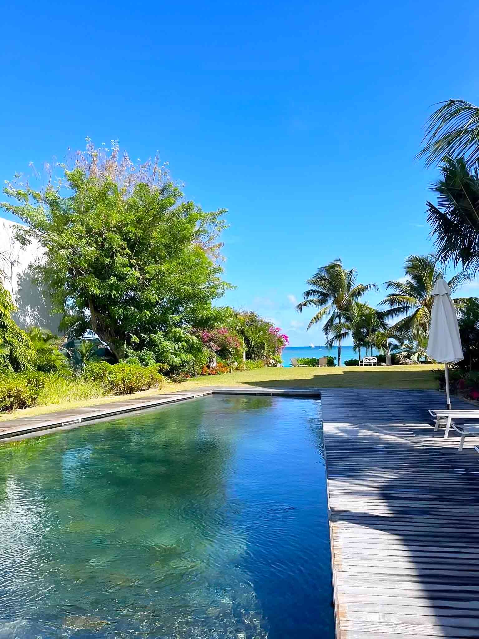 Détendez-vous dans le luxe avec une piscine chauffée et une vue magnifique à Pereybere Living - Maurice